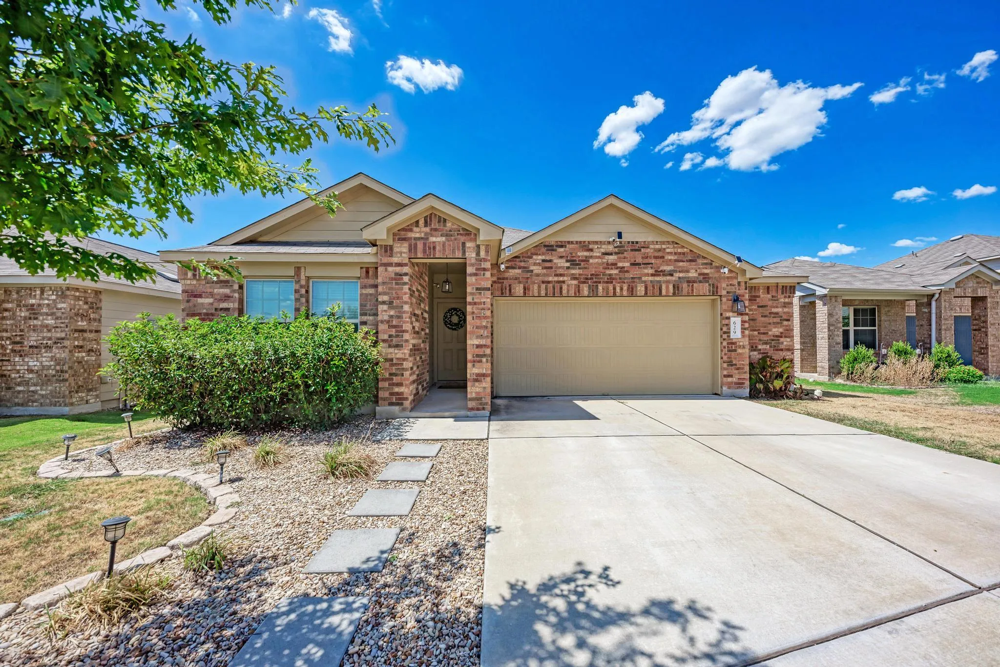 Photo of 629 SHIMEK LN, Jarrell, TX, 76537