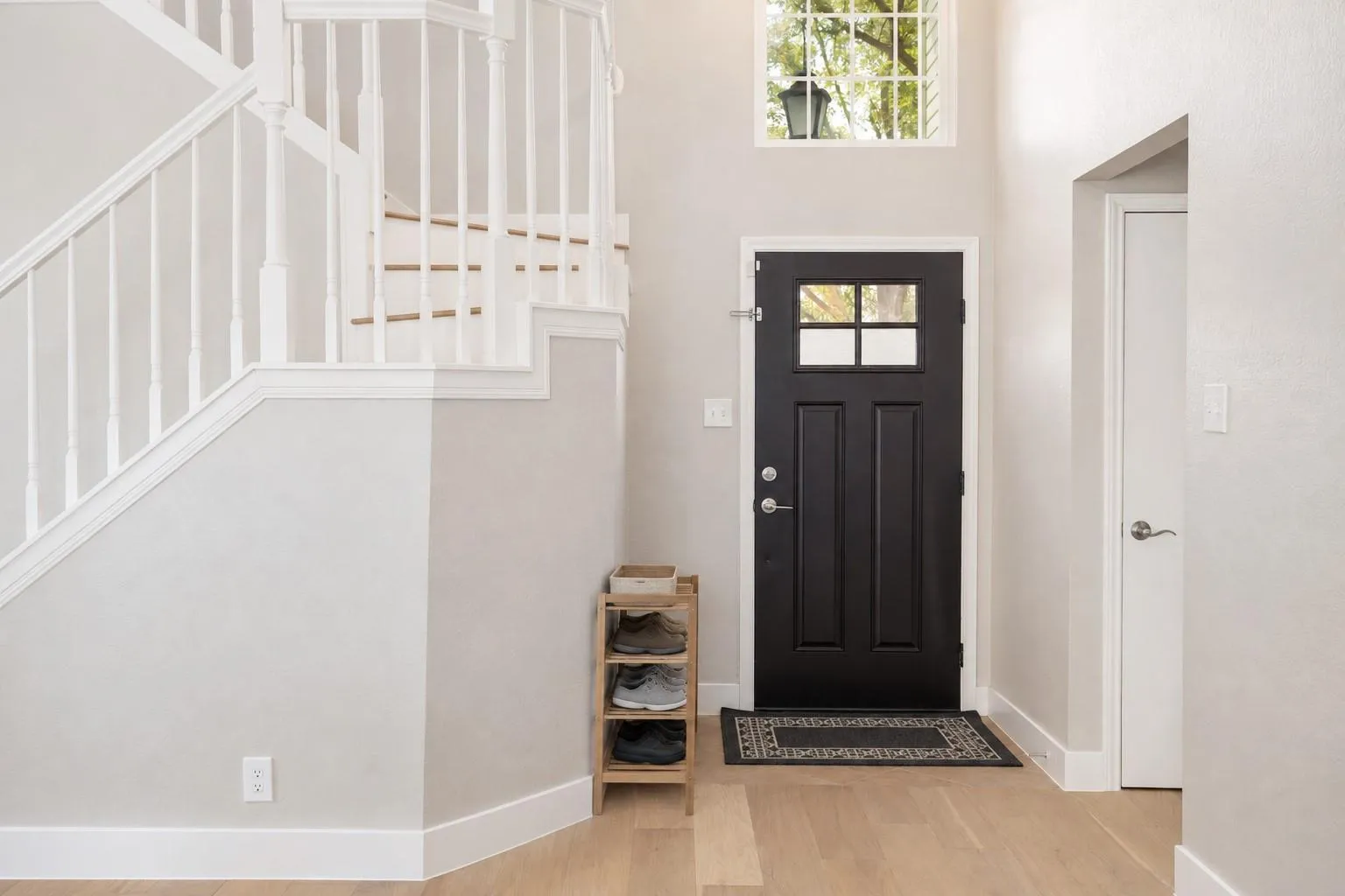 Photo 4 of 11402 CHESSINGTON DR