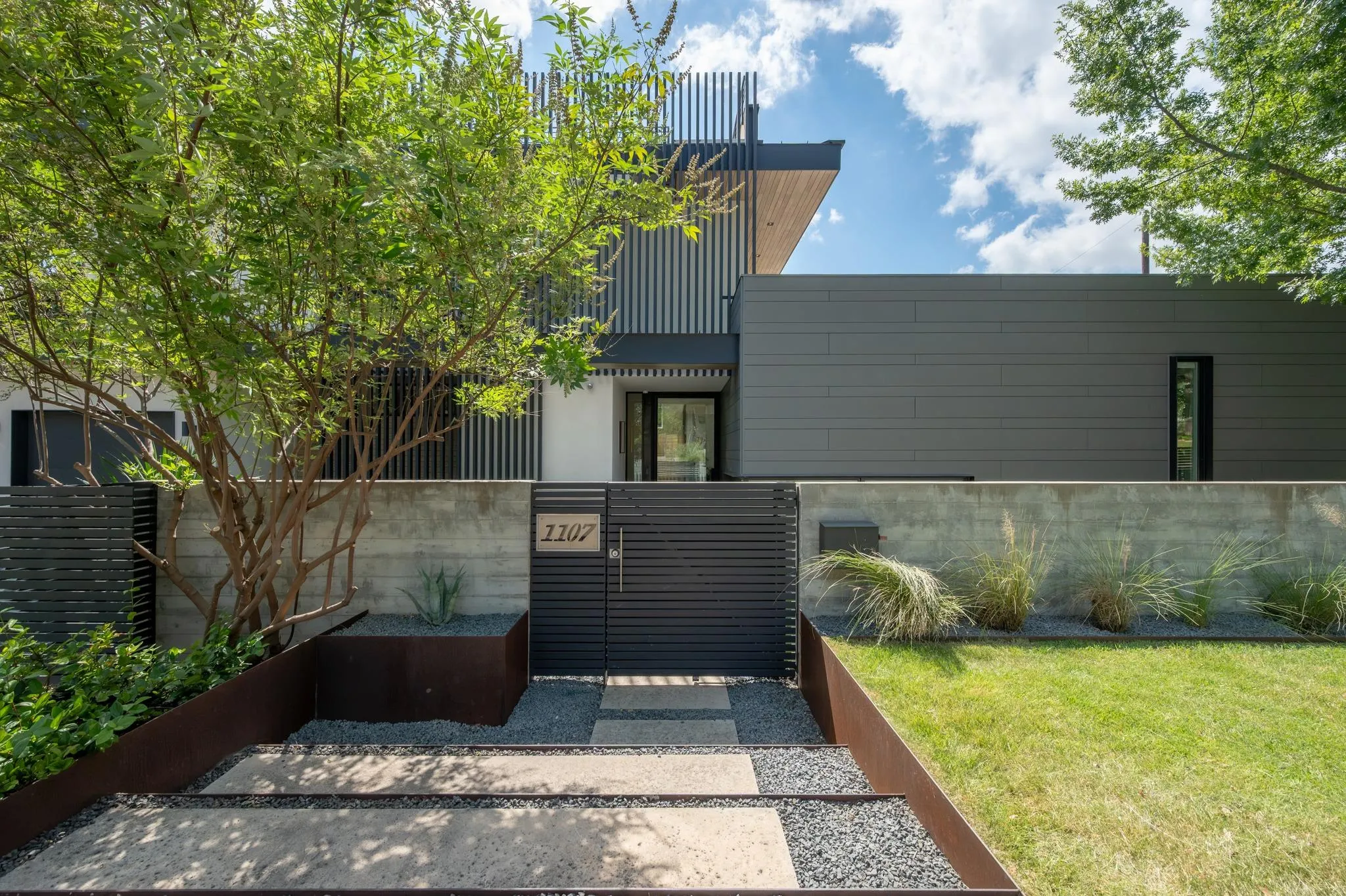 Photo of 1107 FOLTS AVE, Austin, TX, 78704
