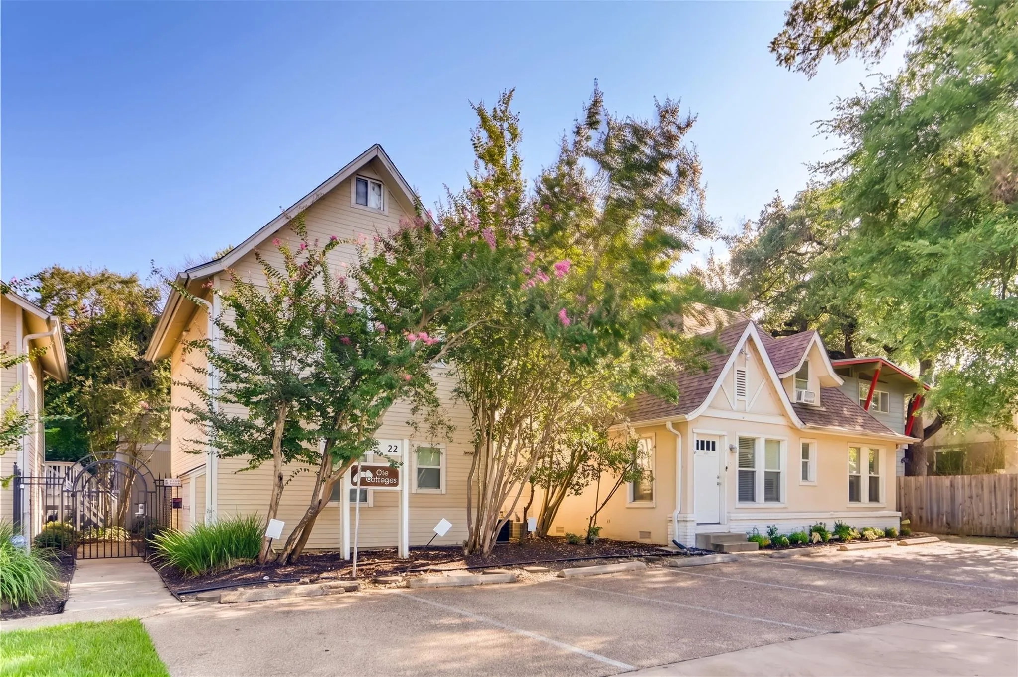 Photo of 1110 W 22ND ST #12, Austin, TX, 78705
