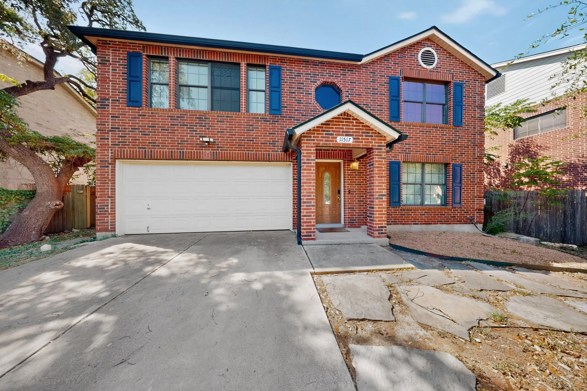 Photo 2 of 11517 CHATAM BERRY LN