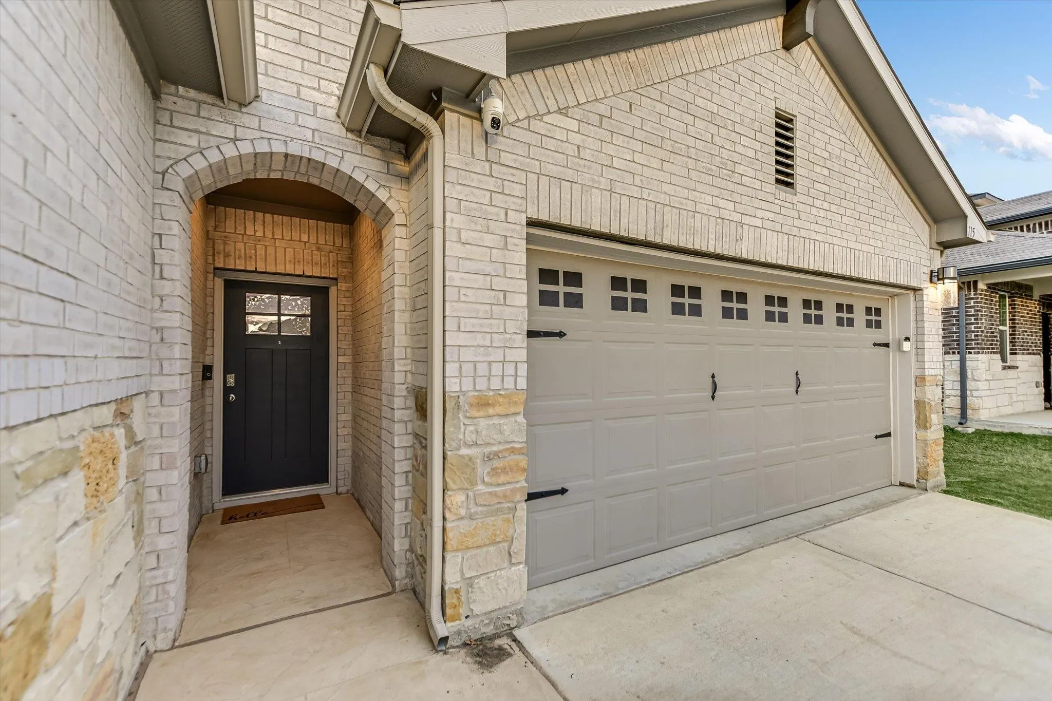 Photo 3 of 115 CALLADO CIR