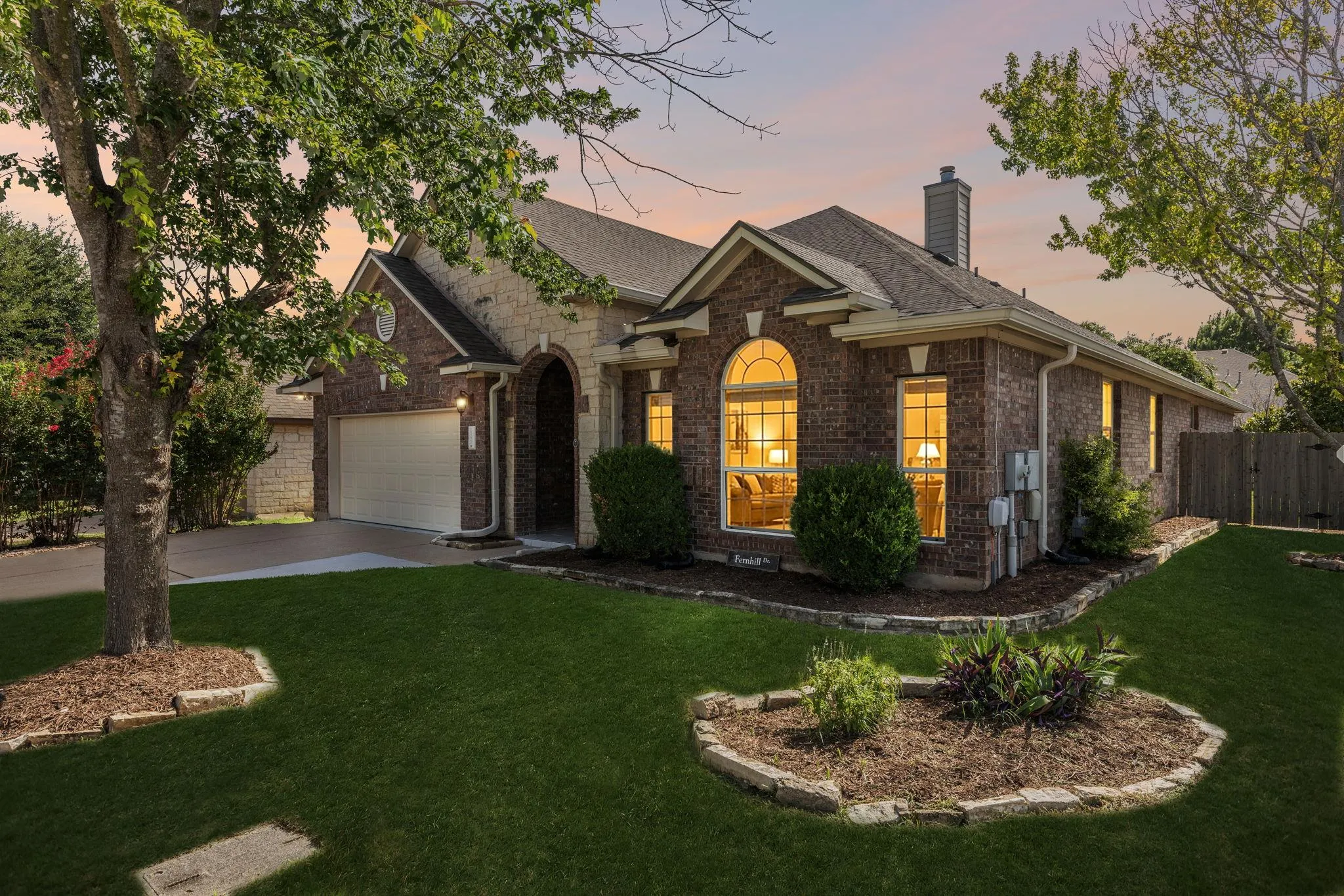 Photo 5 of 15232 FERNHILL DR