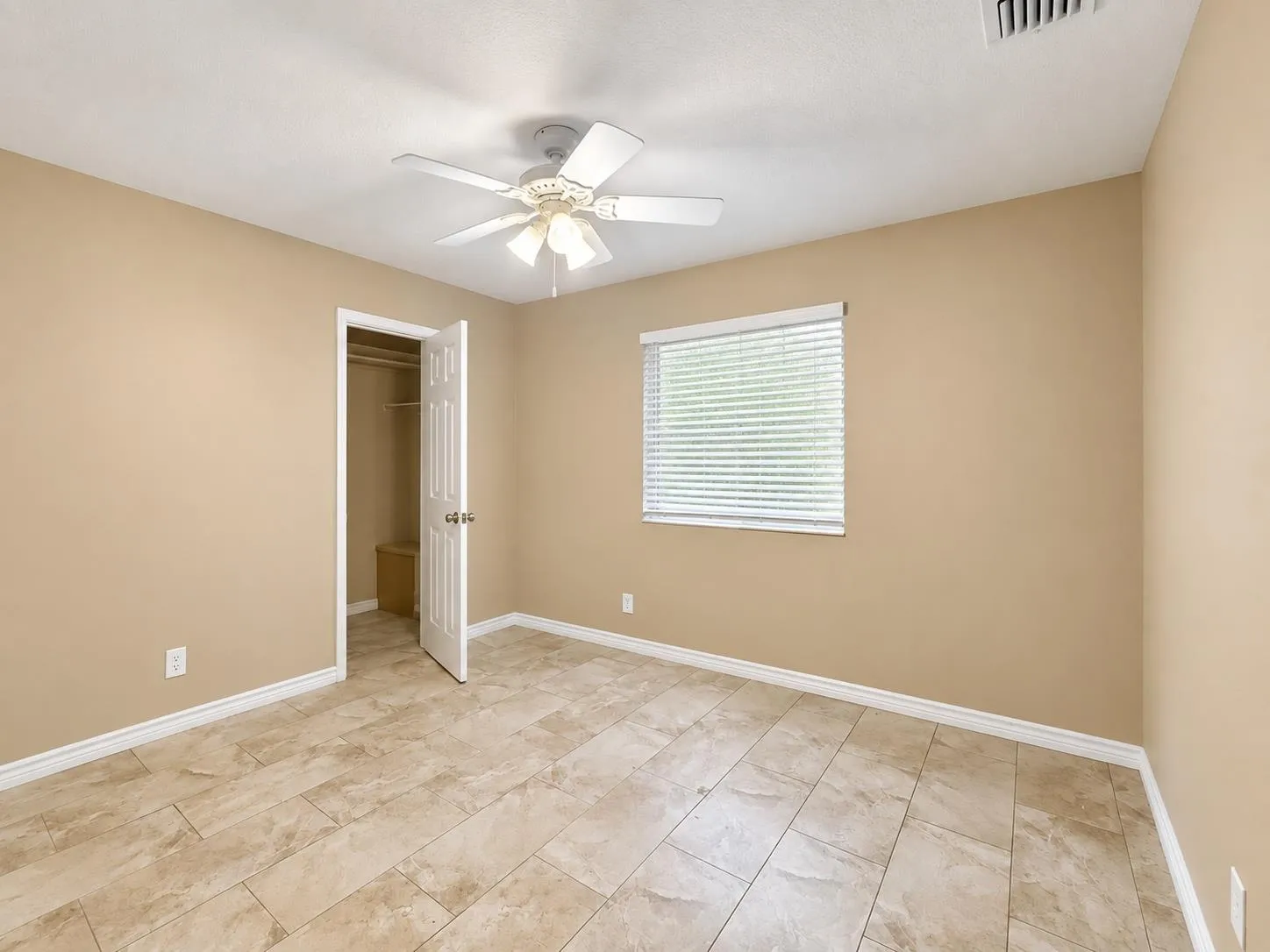 Photo 5 of 2518 DOVEMEADOW DR