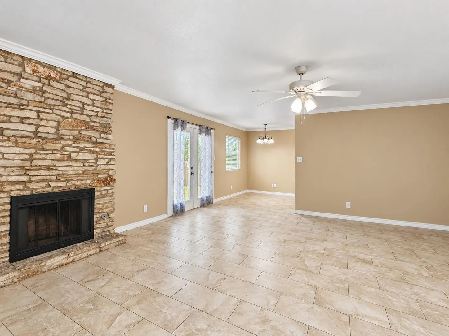 Photo 4 of 2518 DOVEMEADOW DR