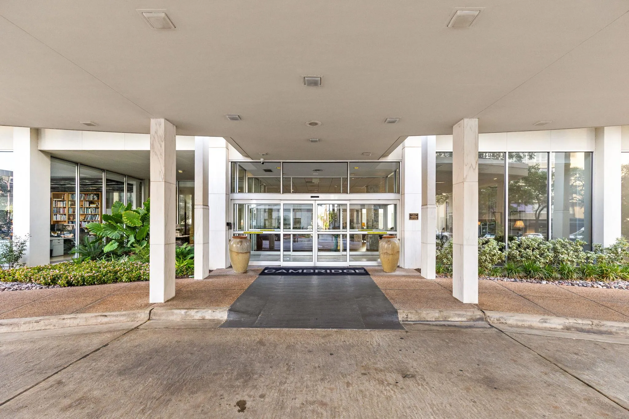 Photo 2 of 1801 LAVACA ST #15M