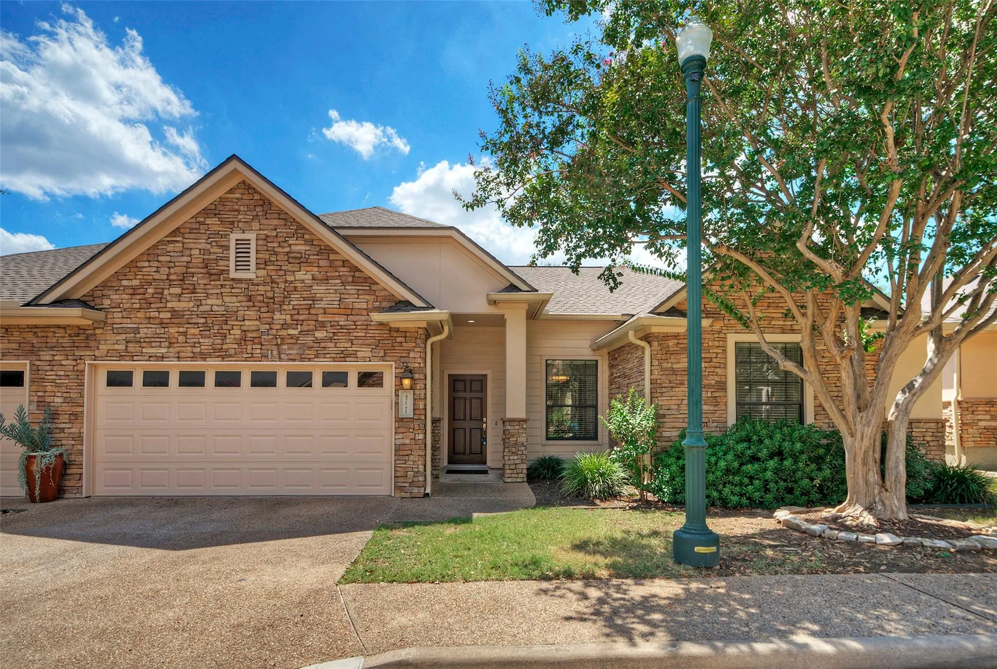 Photo of 4221 JOHNS LIGHT DR, Austin, TX, 78727