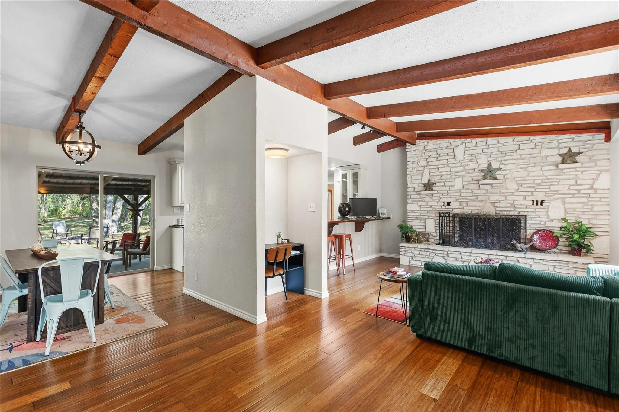 Photo 5 of 111 MERRYWOOD LN