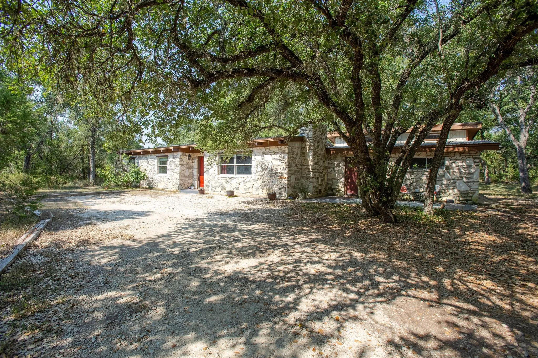 Photo of 111 MERRYWOOD LN, San Marcos, TX, 78666