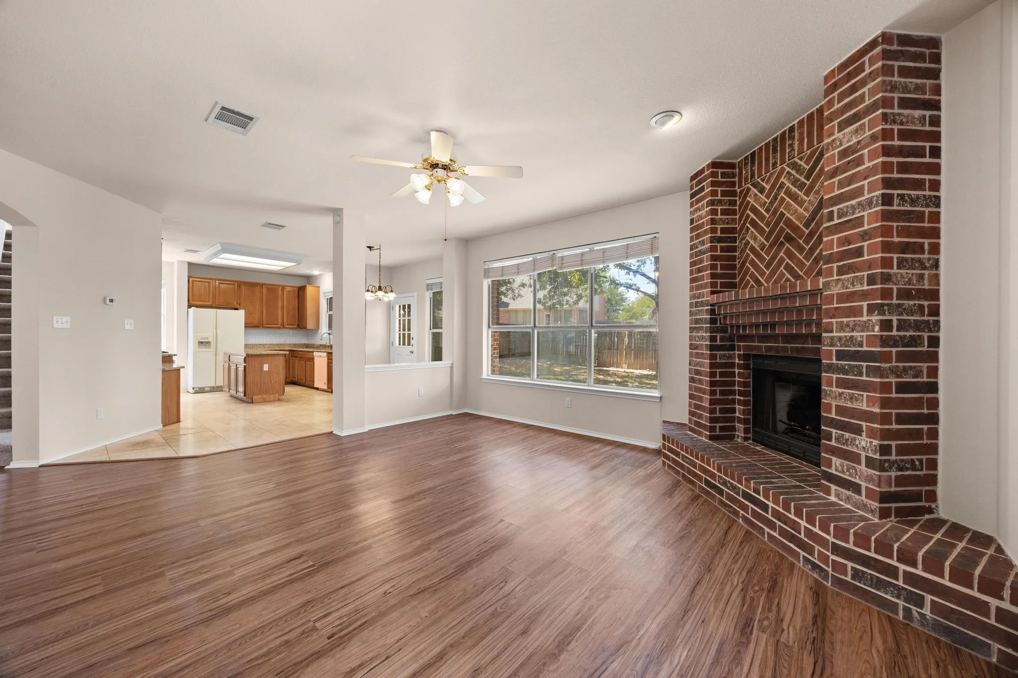 Photo 5 of 17908 WORLEY DR