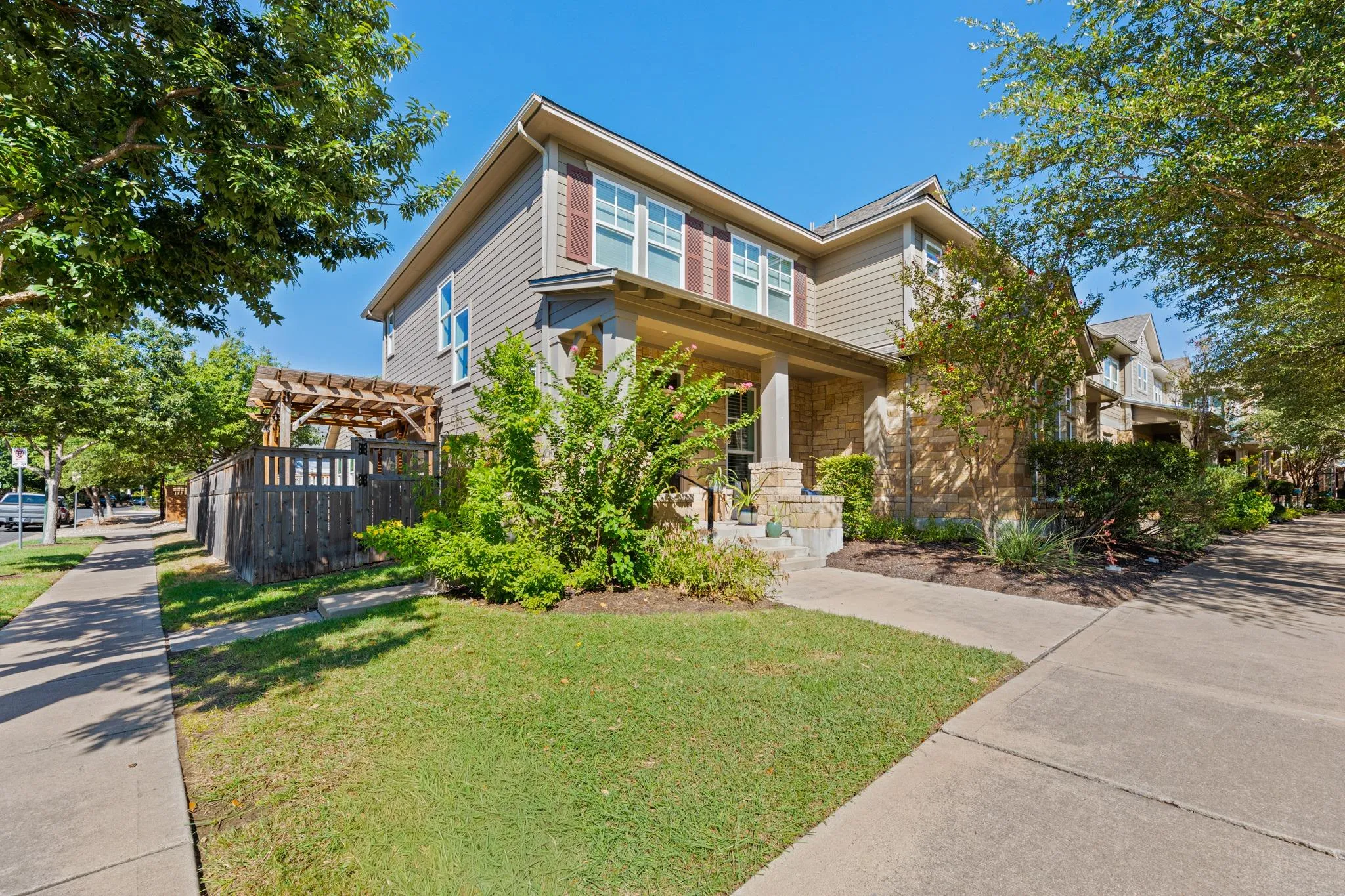 Photo of 4100 BERKMAN DR, Austin, TX, 78723
