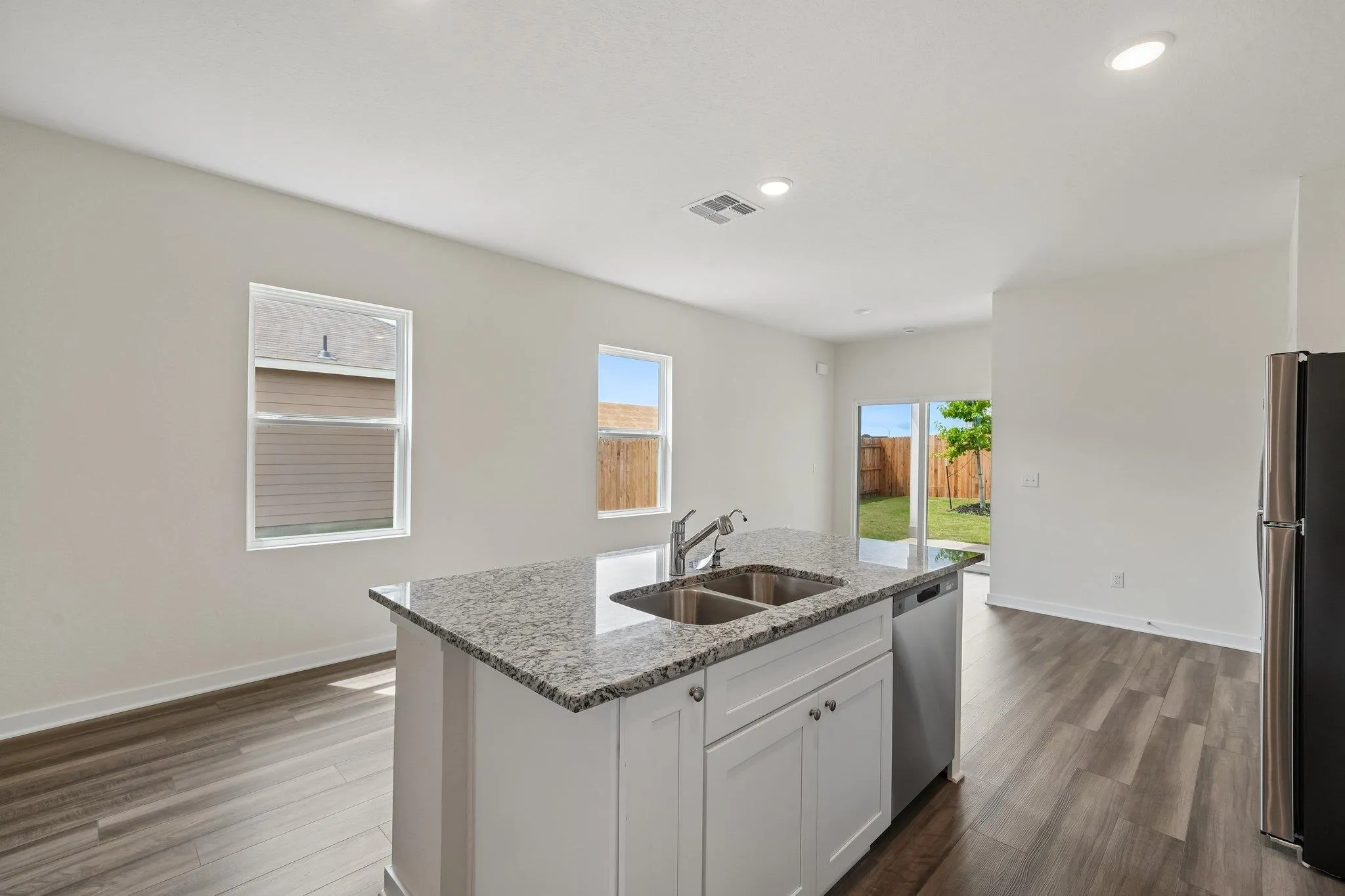 Photo 3 of 5321 CALLUNA DR