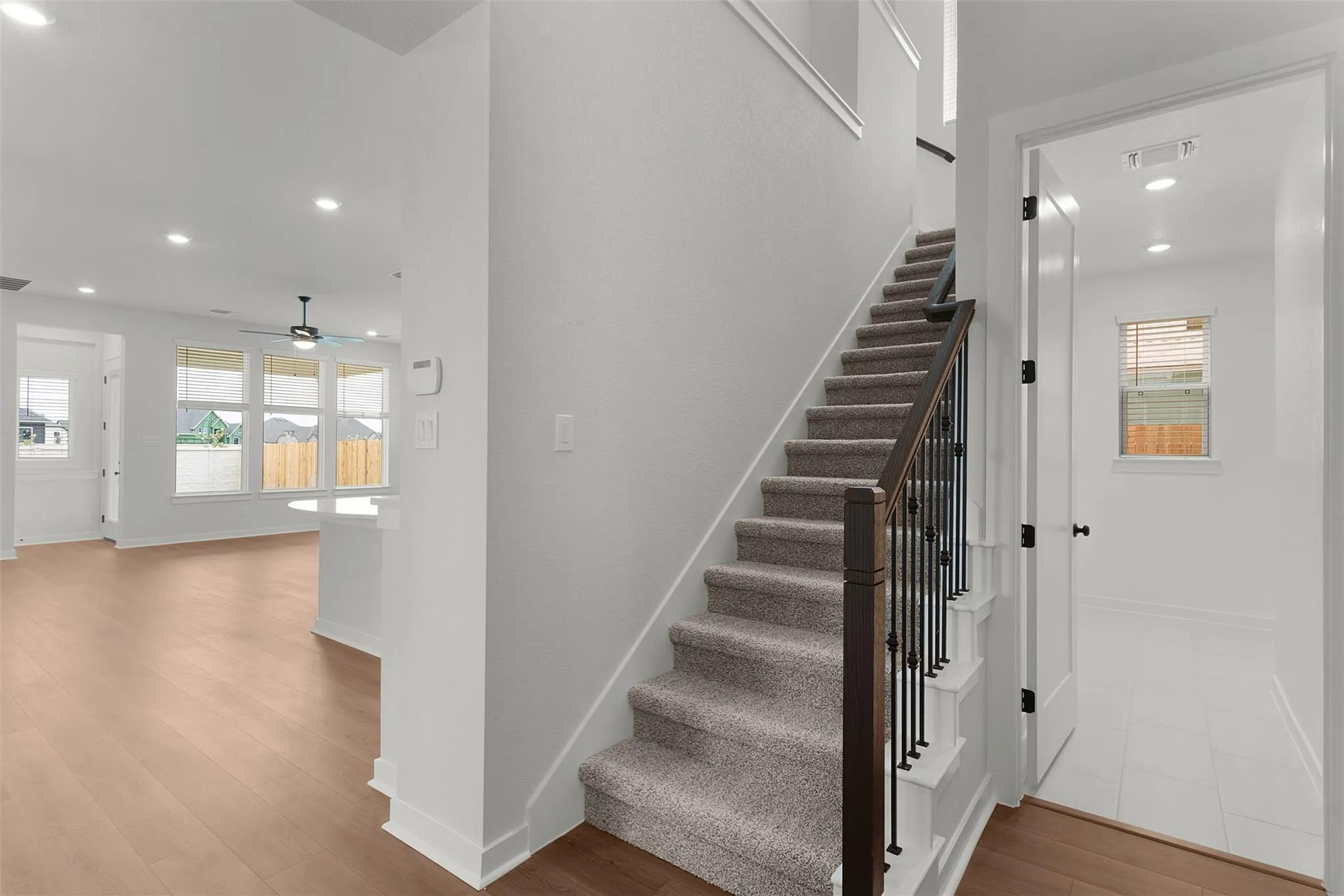 Photo 5 of 1032 STONEHILL DR