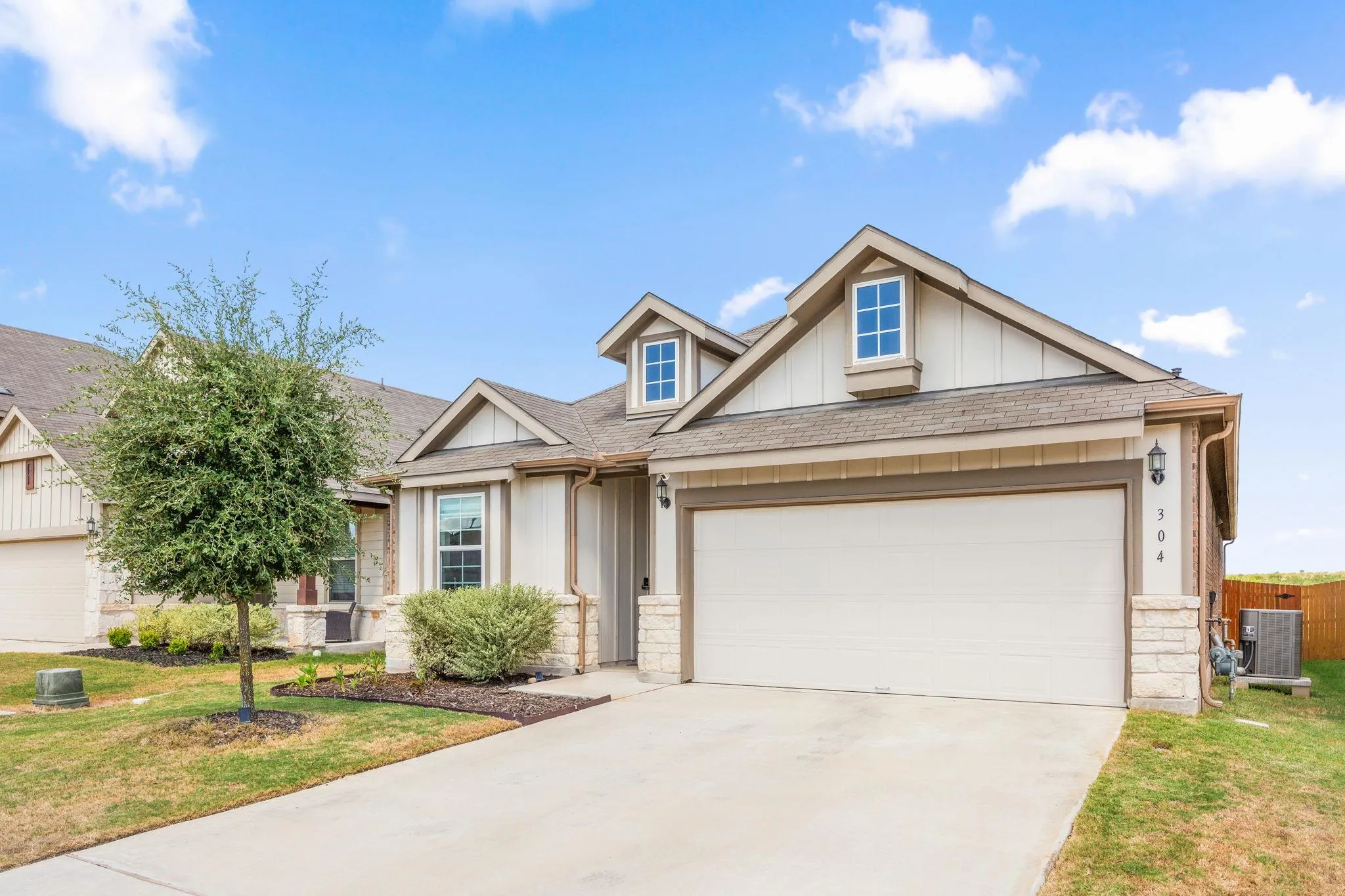 Photo of 304 SWEETLEAF DR, Buda, TX, 78610