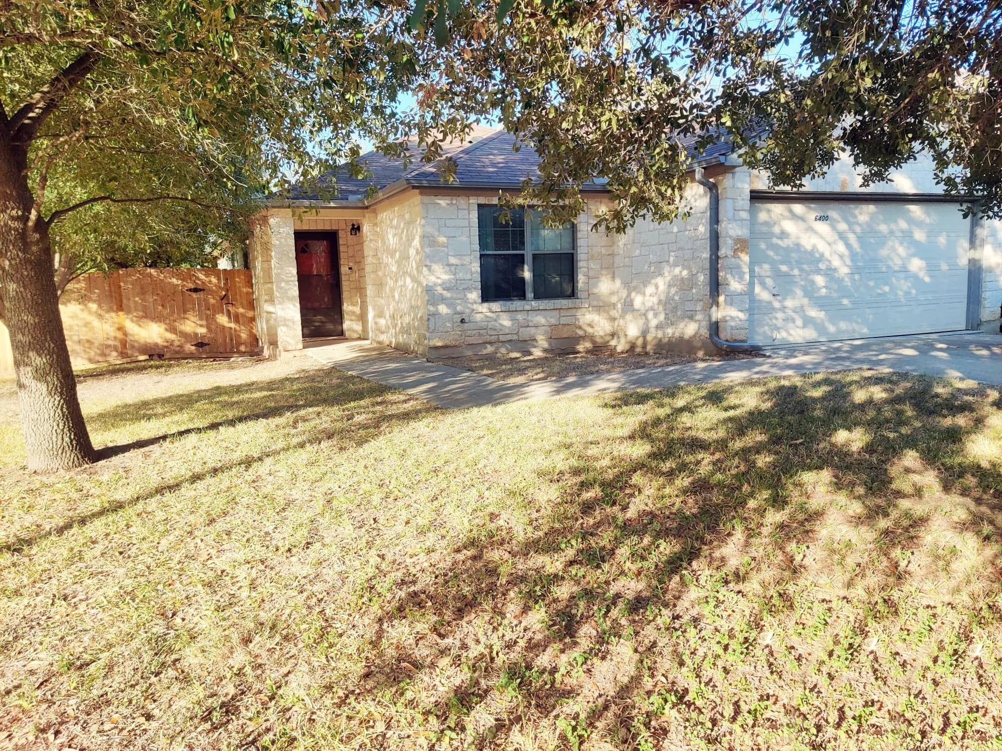 Photo of 6400 KEN CARYL DR, Austin, TX, 78747