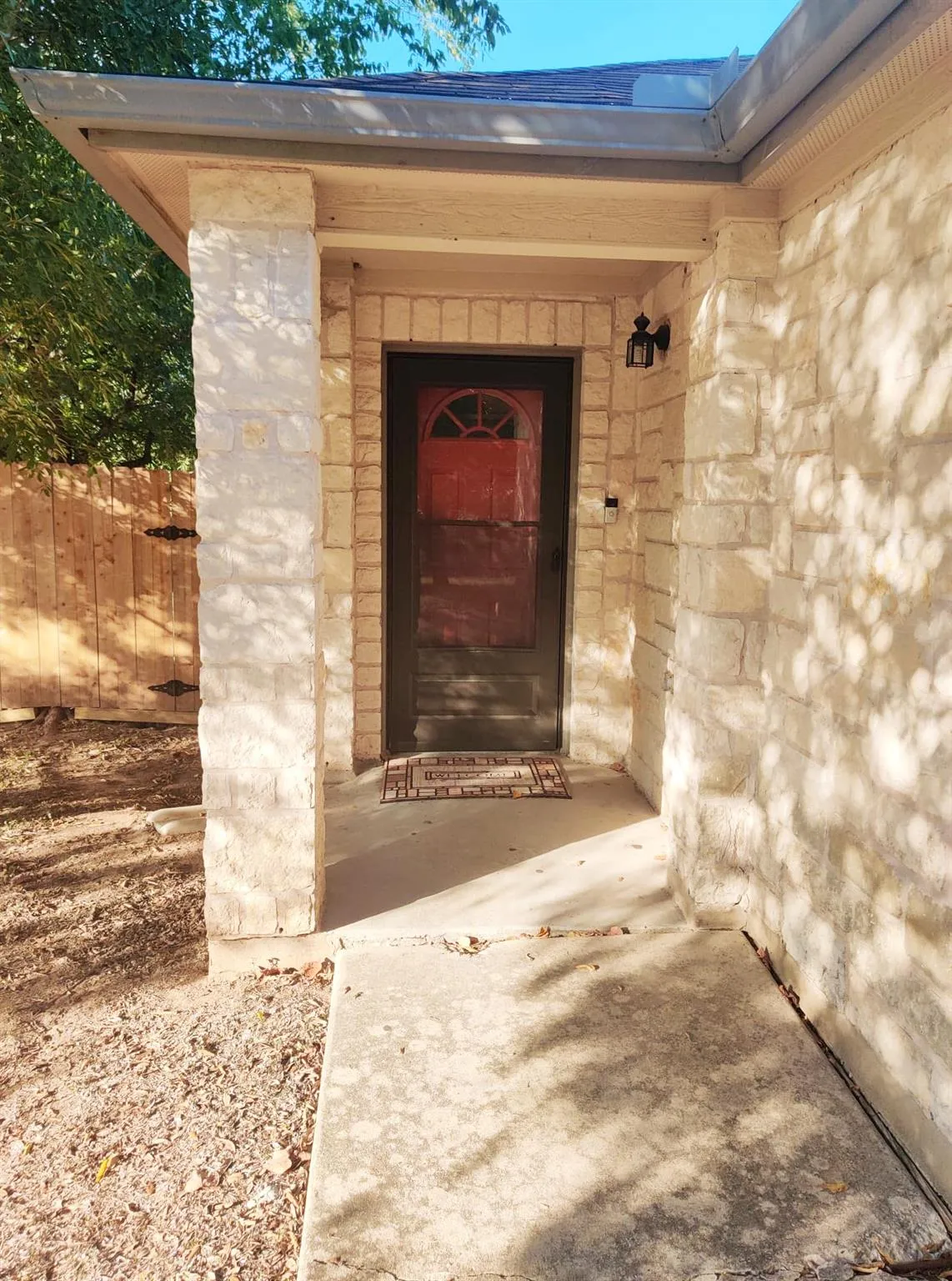 Photo 2 of 6400 KEN CARYL DR