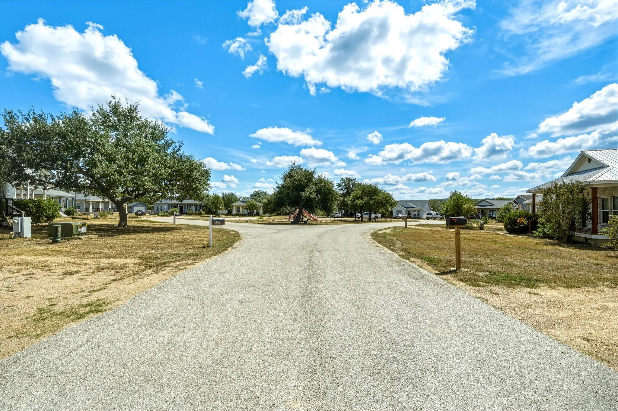 Photo 3 of 244 HEATHERWOOD DR #16