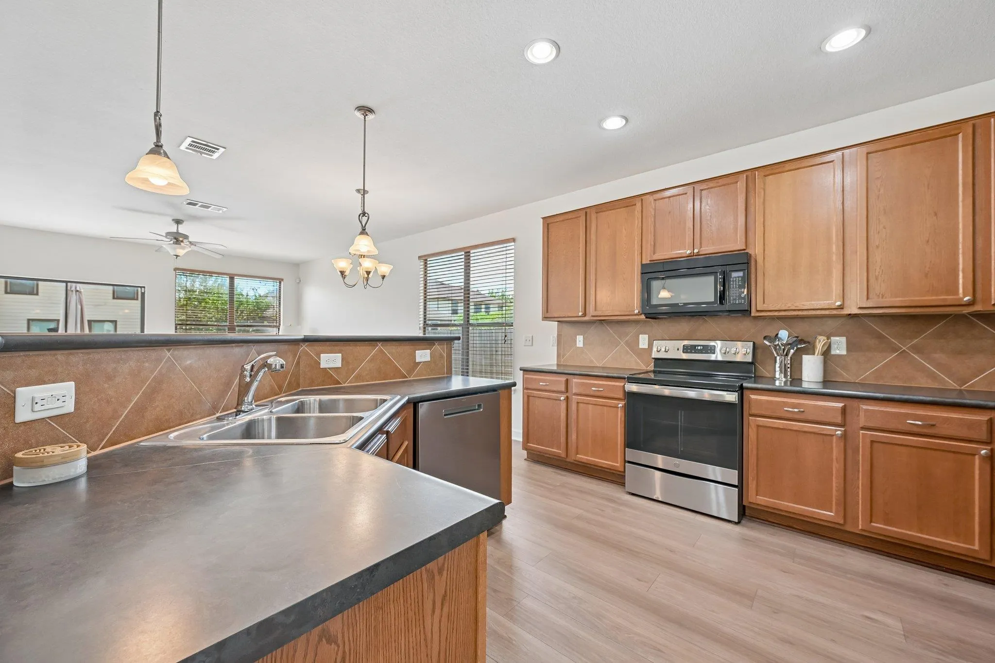 Photo 3 of 344 MATTHEWS LN