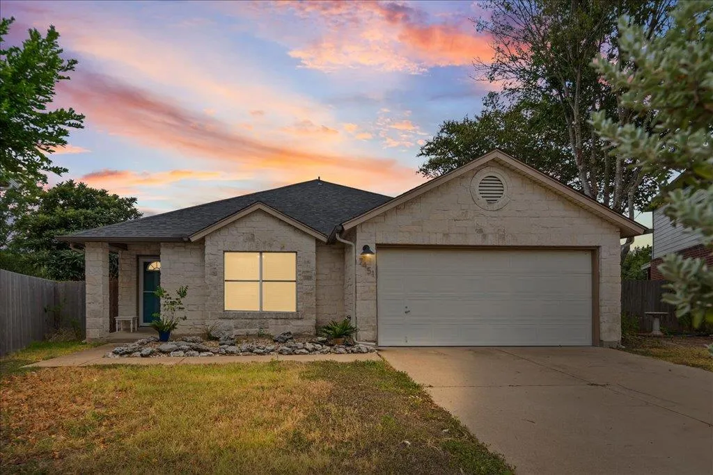 Photo of 7451 PUSCH RIDGE LOOP, Austin, TX, 78749