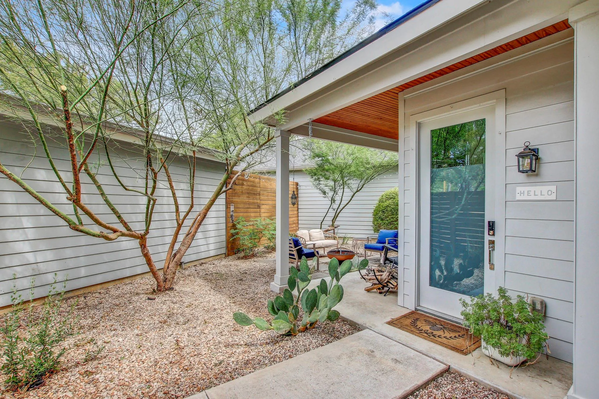 Photo 3 of 902 PLATEAU CIR #1