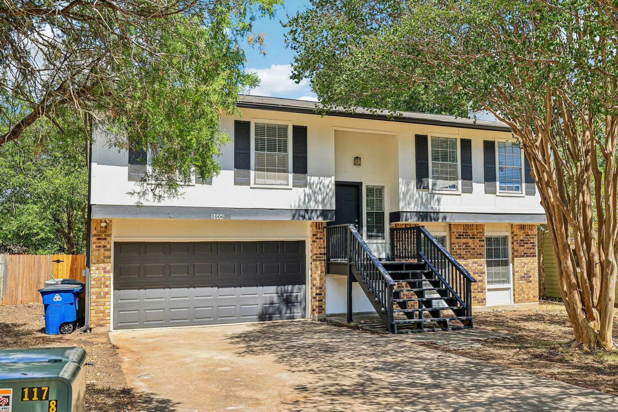 Photo of 2006 LEAR LN, Austin, TX, 78745