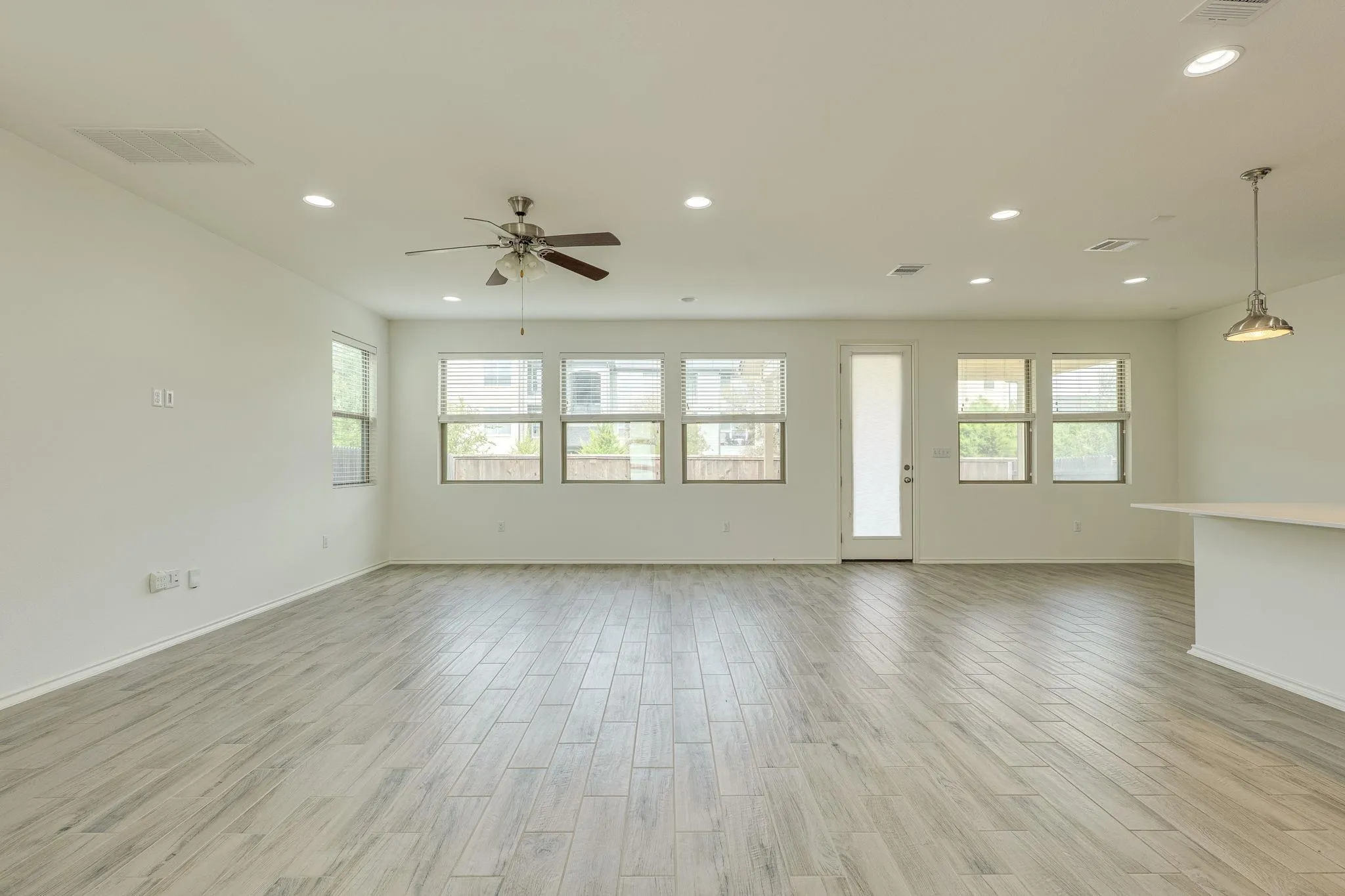 Photo 5 of 13513 FELDSPAR DR