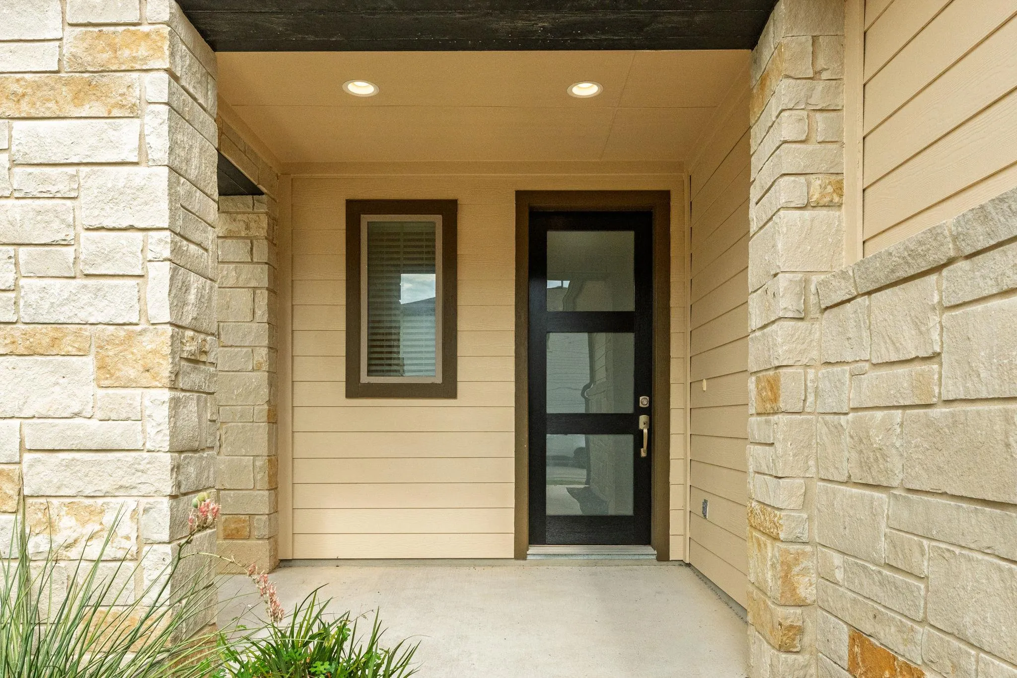 Photo 2 of 13513 FELDSPAR DR