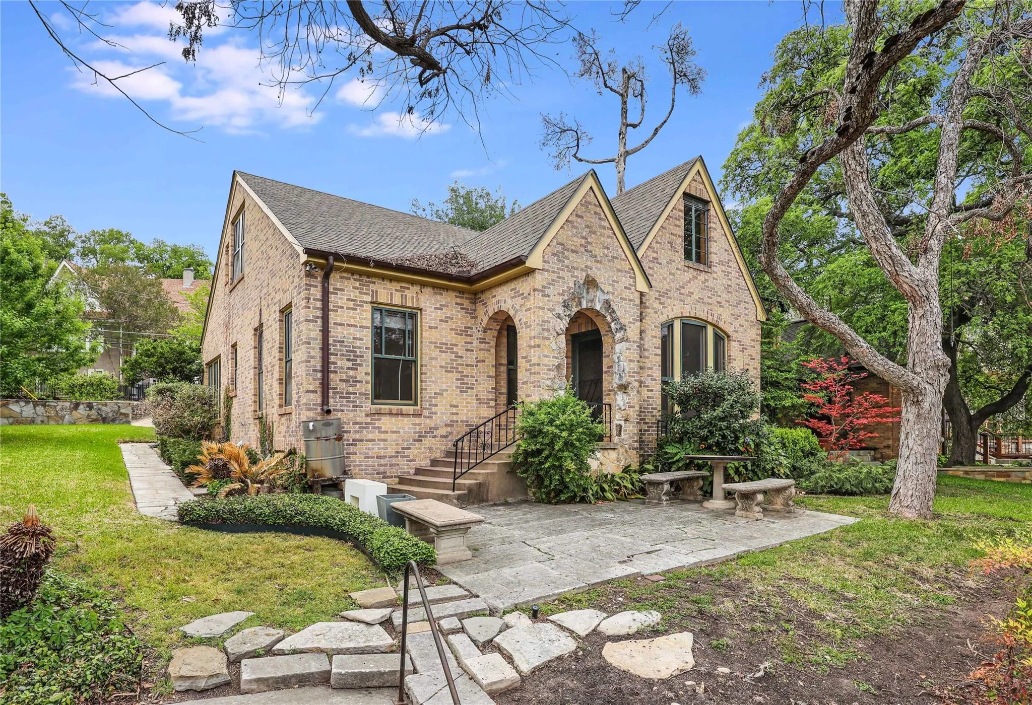 Photo of 2206 PARKWAY, Austin, TX, 78703