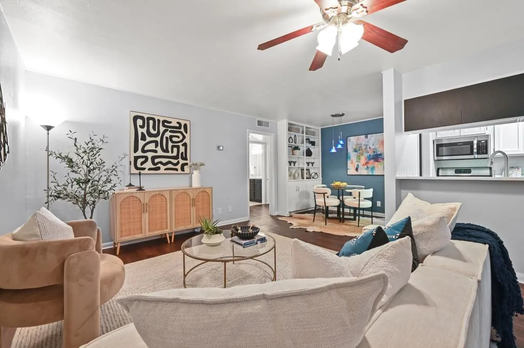 Photo 4 of 1240 BARTON HILLS DR #116