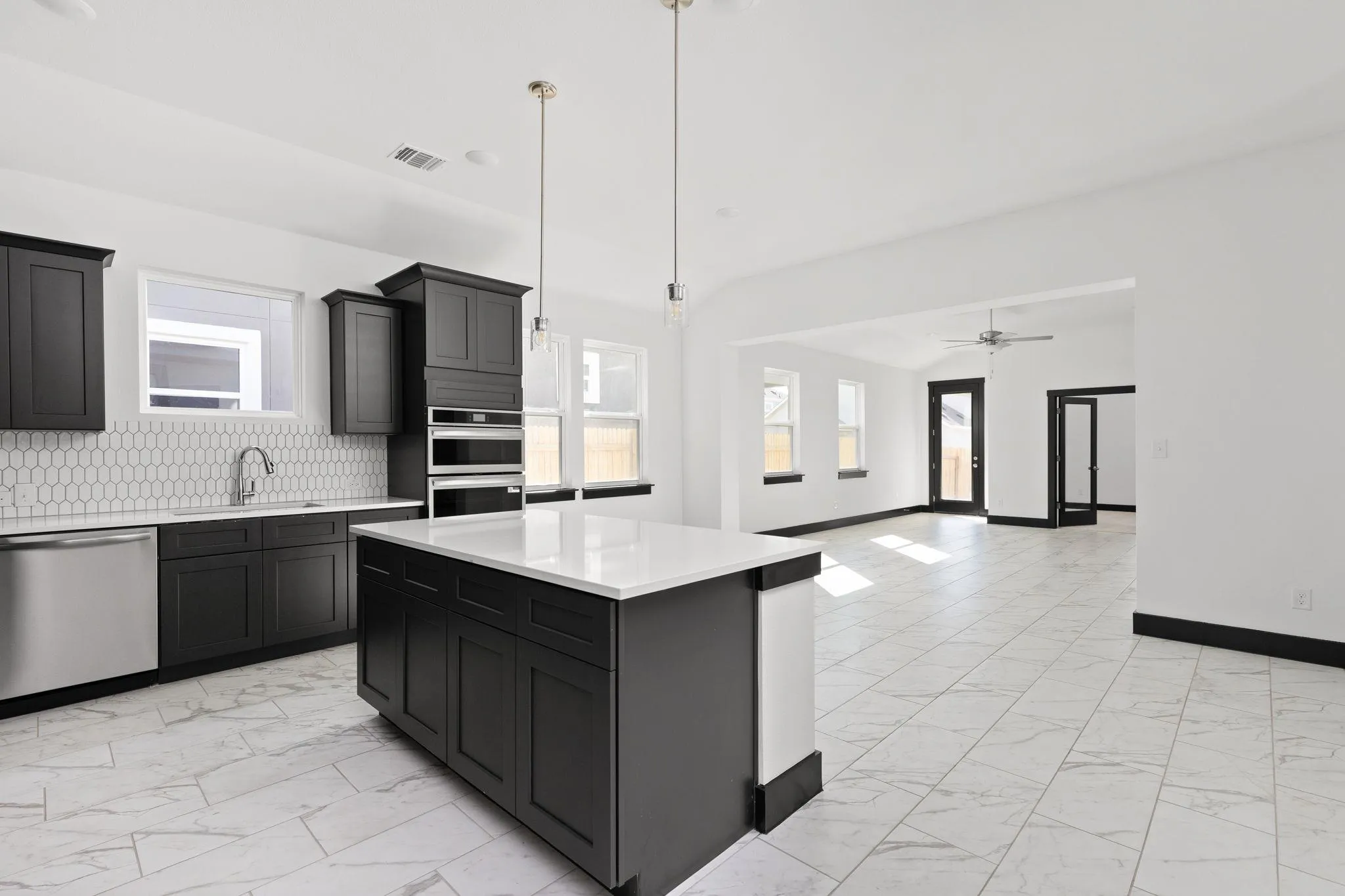 Photo 5 of 19116 ARIEL ELENA WAY