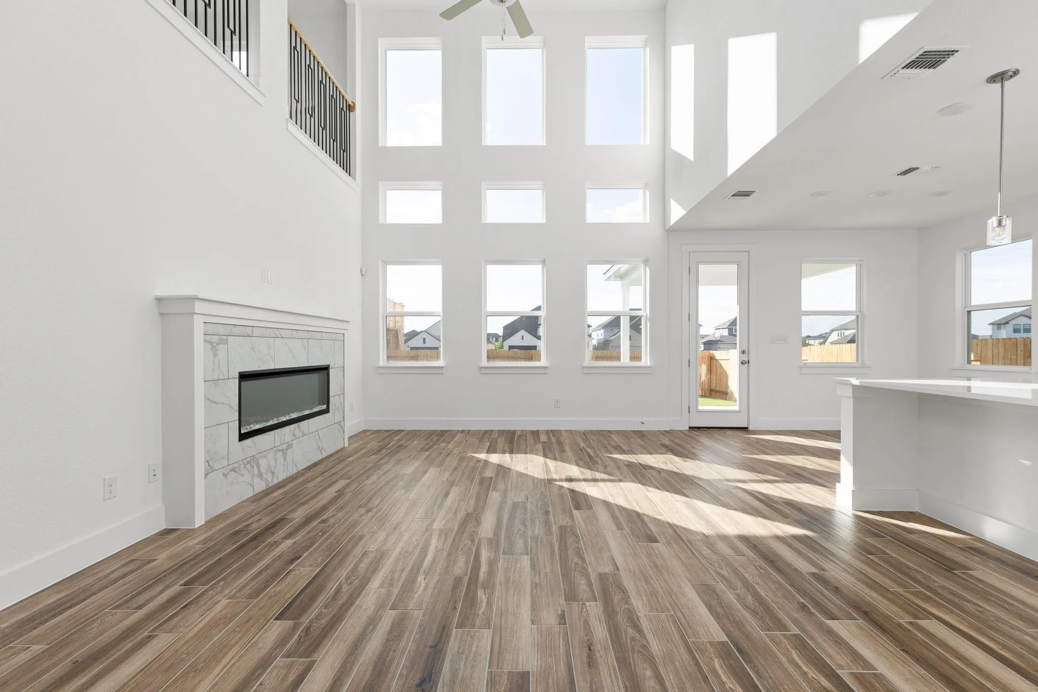 Photo 5 of 19124 ARIEL ELENA WAY