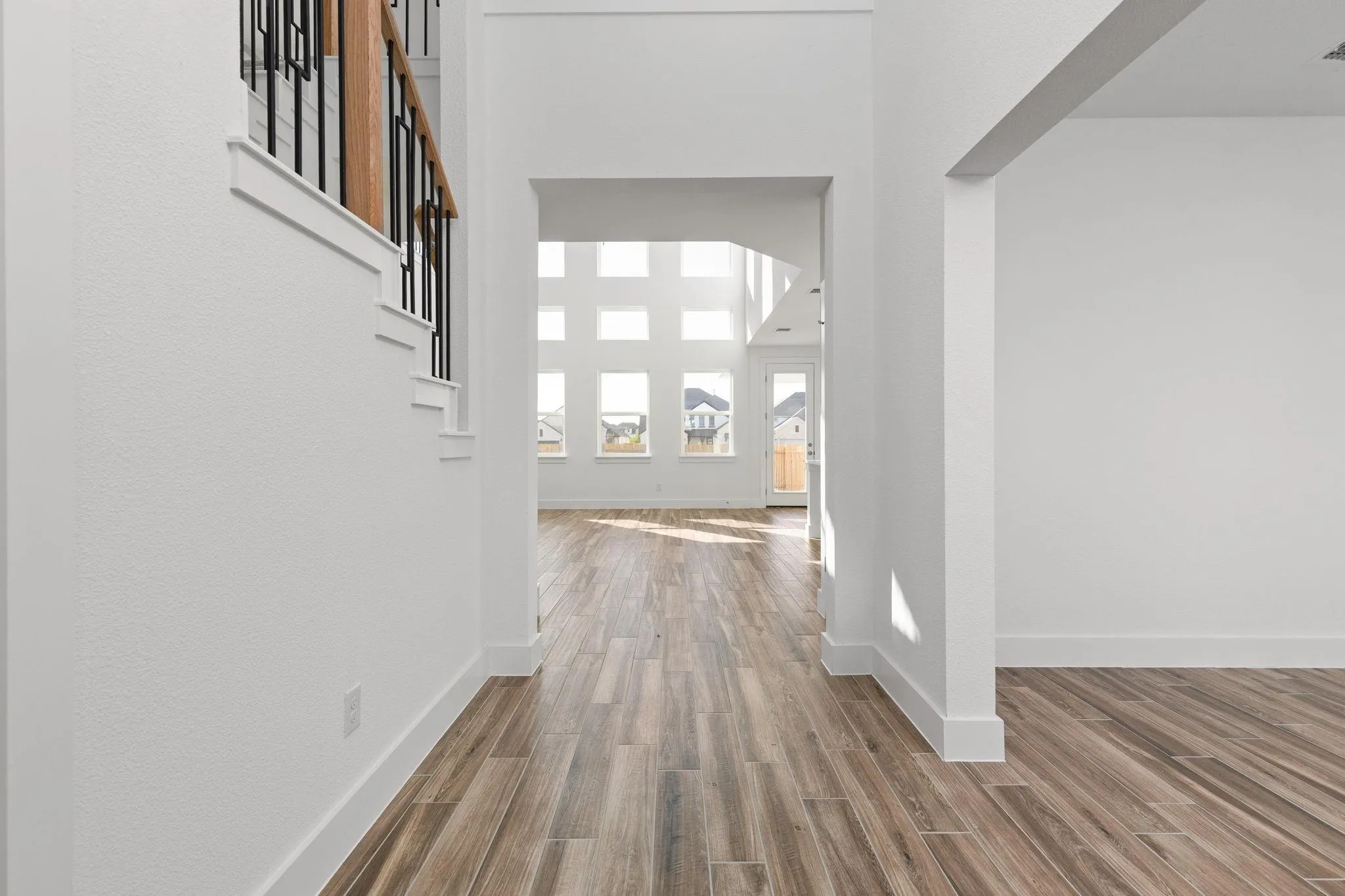 Photo 3 of 19124 ARIEL ELENA WAY