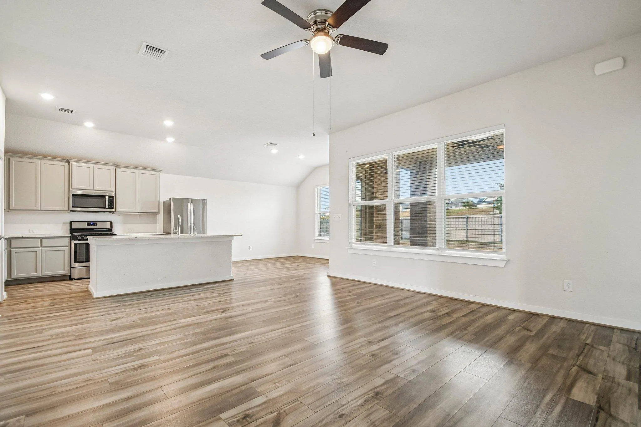 Photo 4 of 116 JOSEPH HAWKINS LN