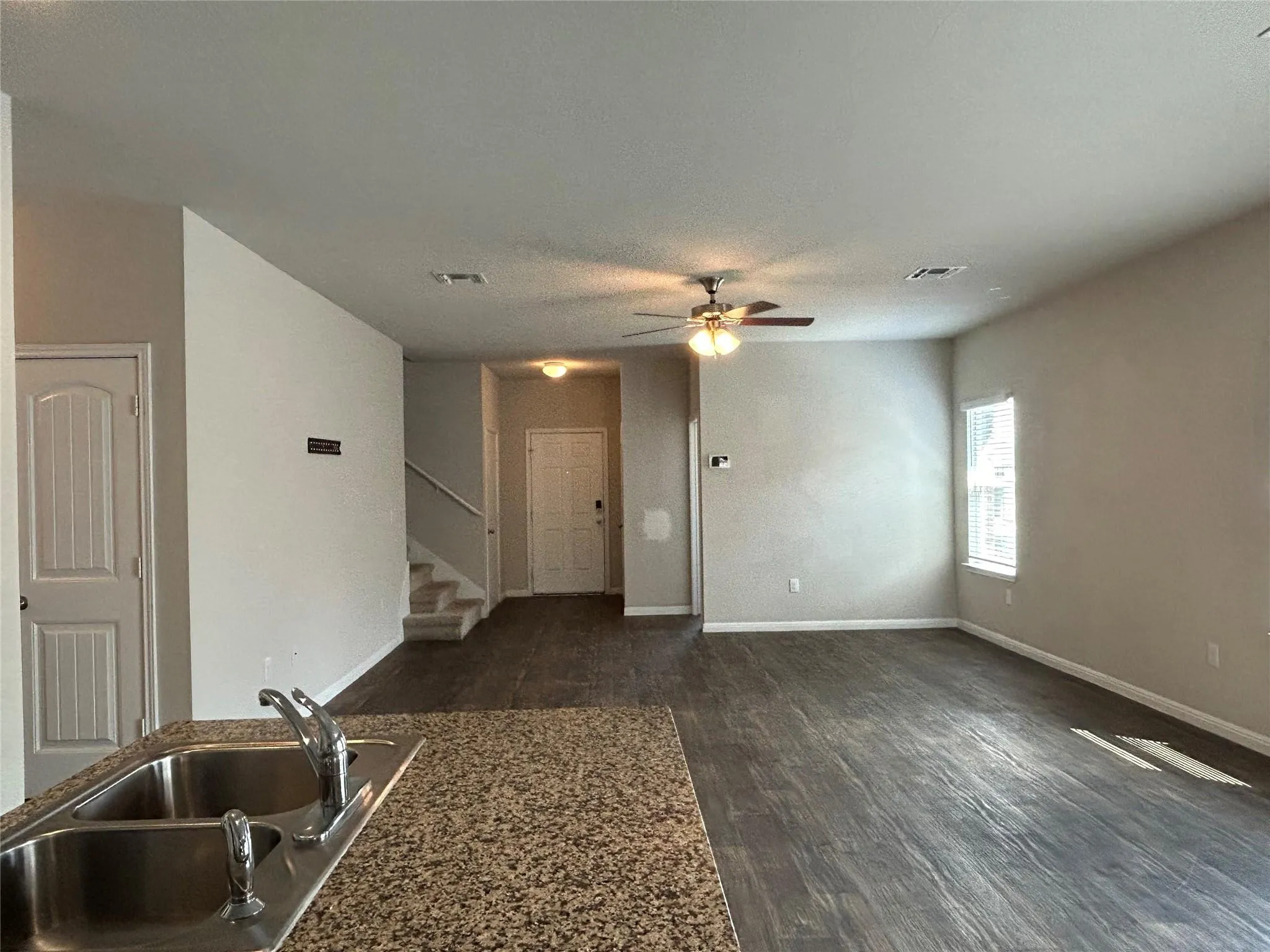 Photo 4 of 3501 BLAZEBY DR