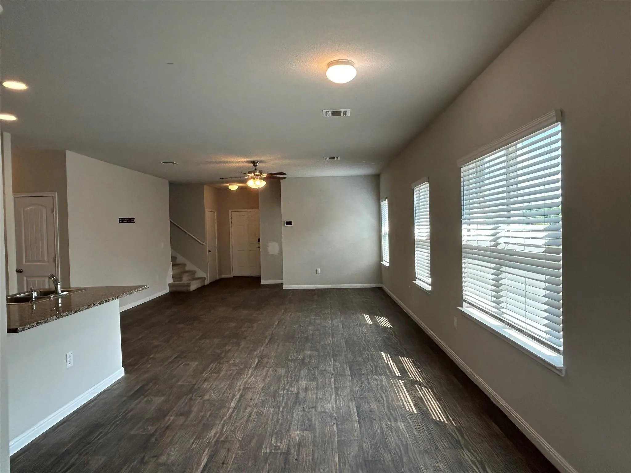 Photo 5 of 3501 BLAZEBY DR