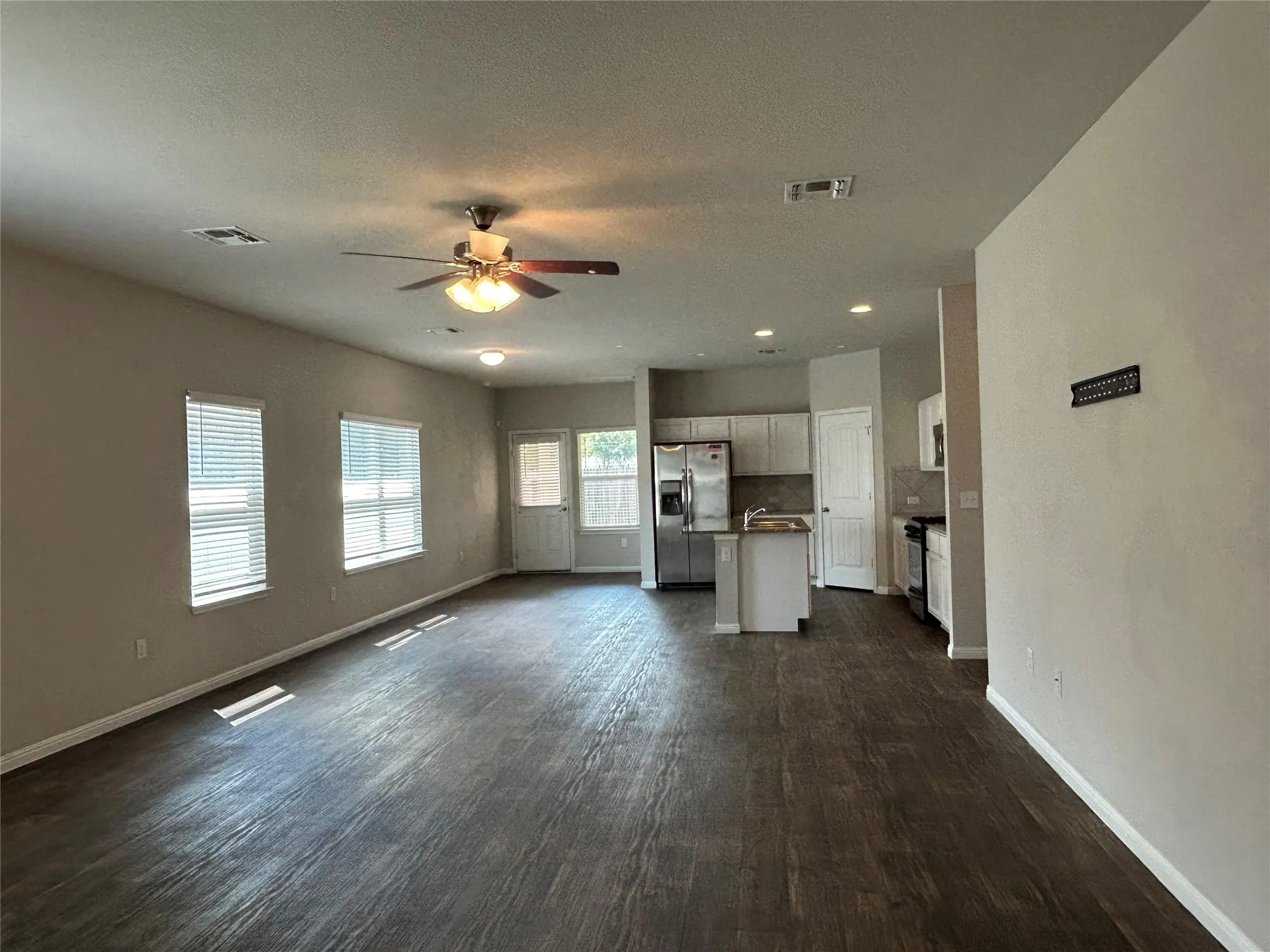 Photo 2 of 3501 BLAZEBY DR