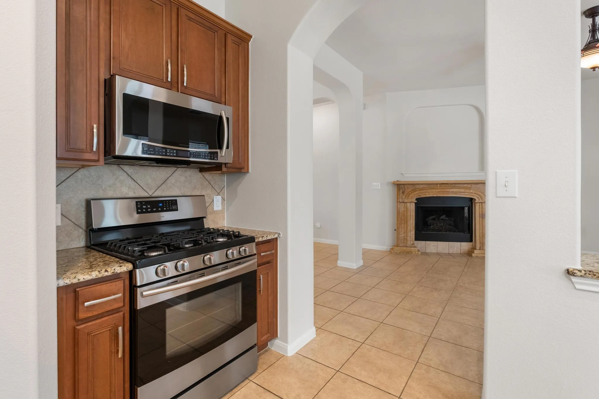 Photo 4 of 7405 BRECOURT MANOR WAY