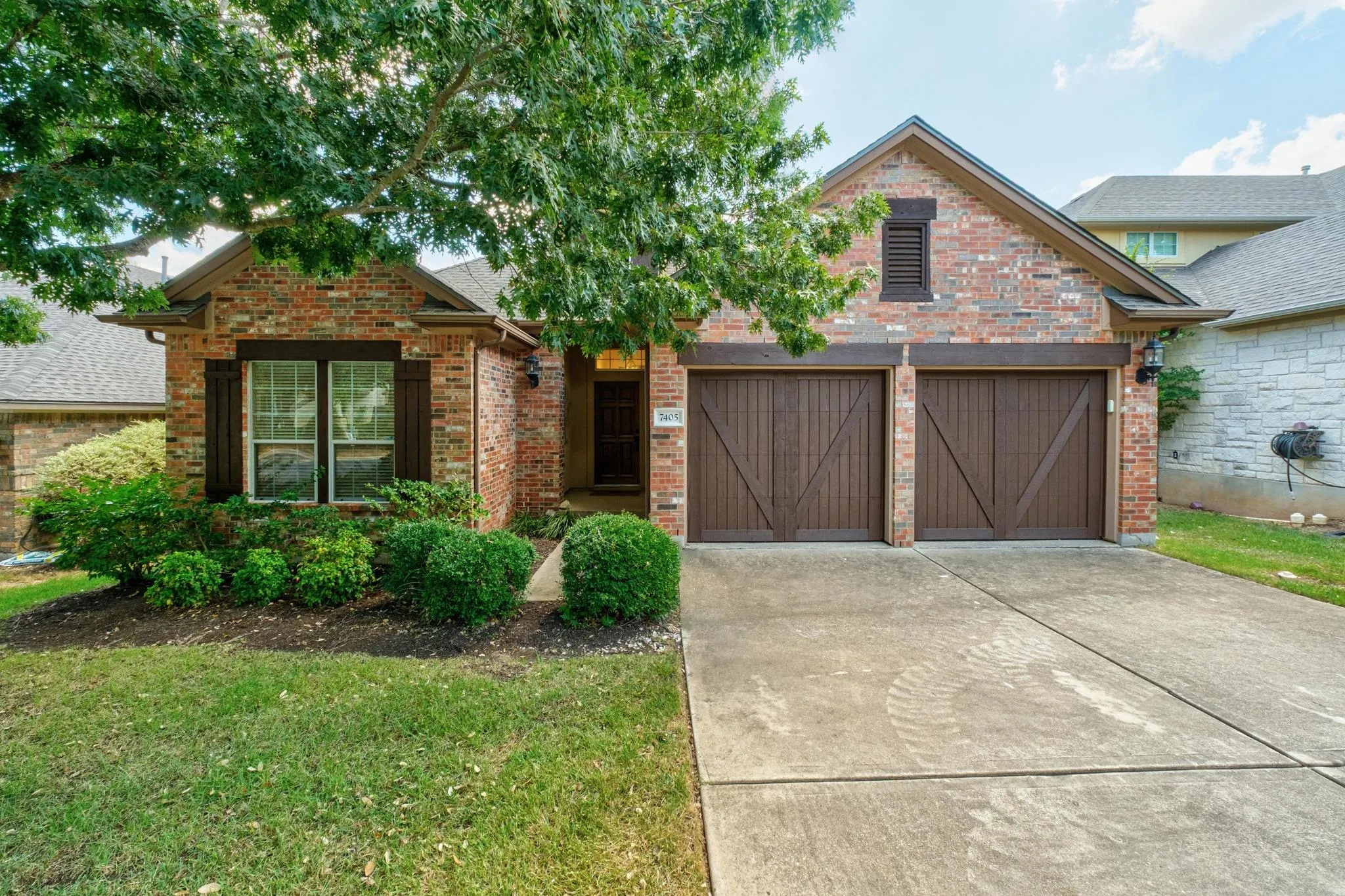 Photo 2 of 7405 BRECOURT MANOR WAY