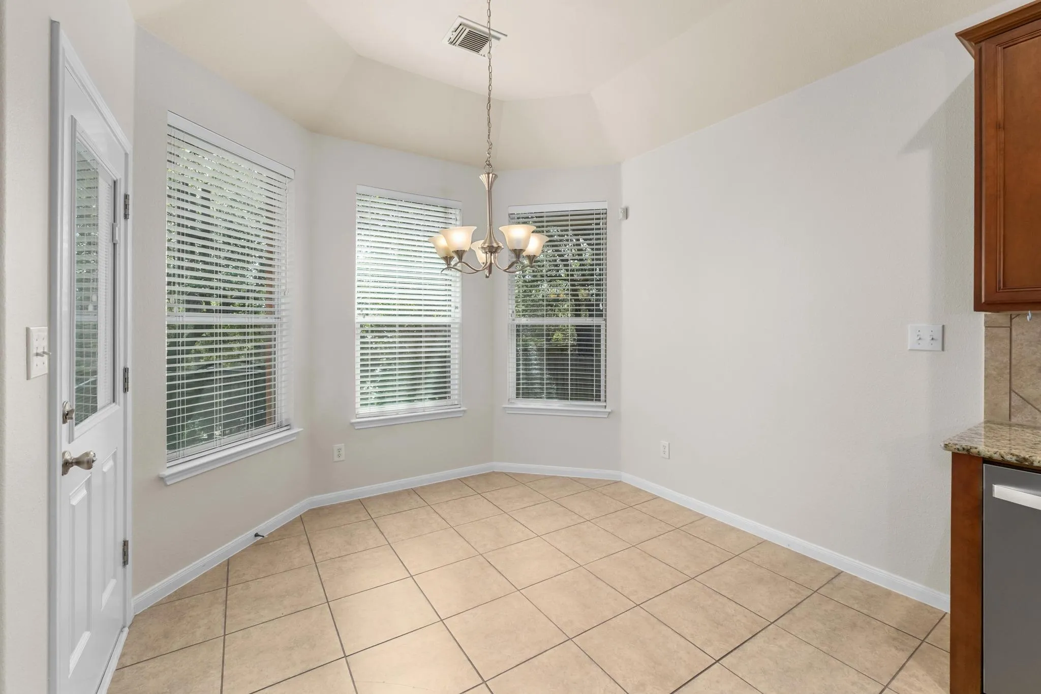 Photo 5 of 7405 BRECOURT MANOR WAY