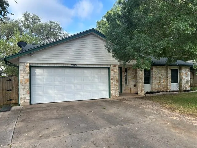 Photo of 11624 QUARTER HORSE TRL, Austin, TX, 78750