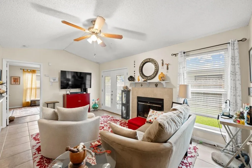 Photo 5 of 3621 LEAFIELD DR