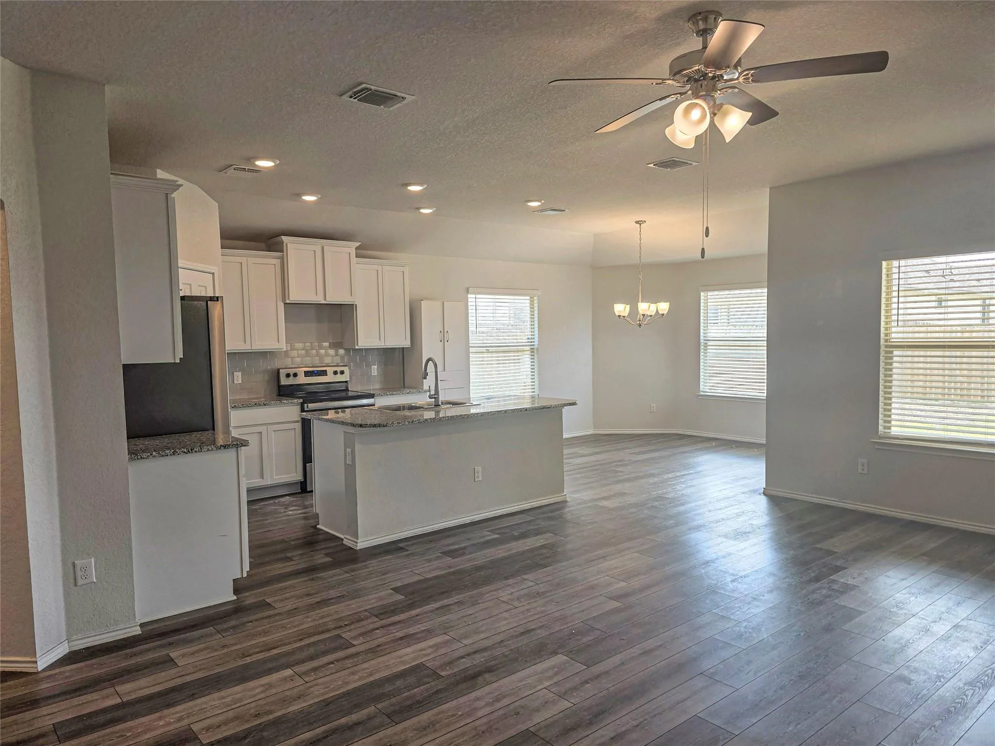 Photo 5 of 109 AKSTON CT