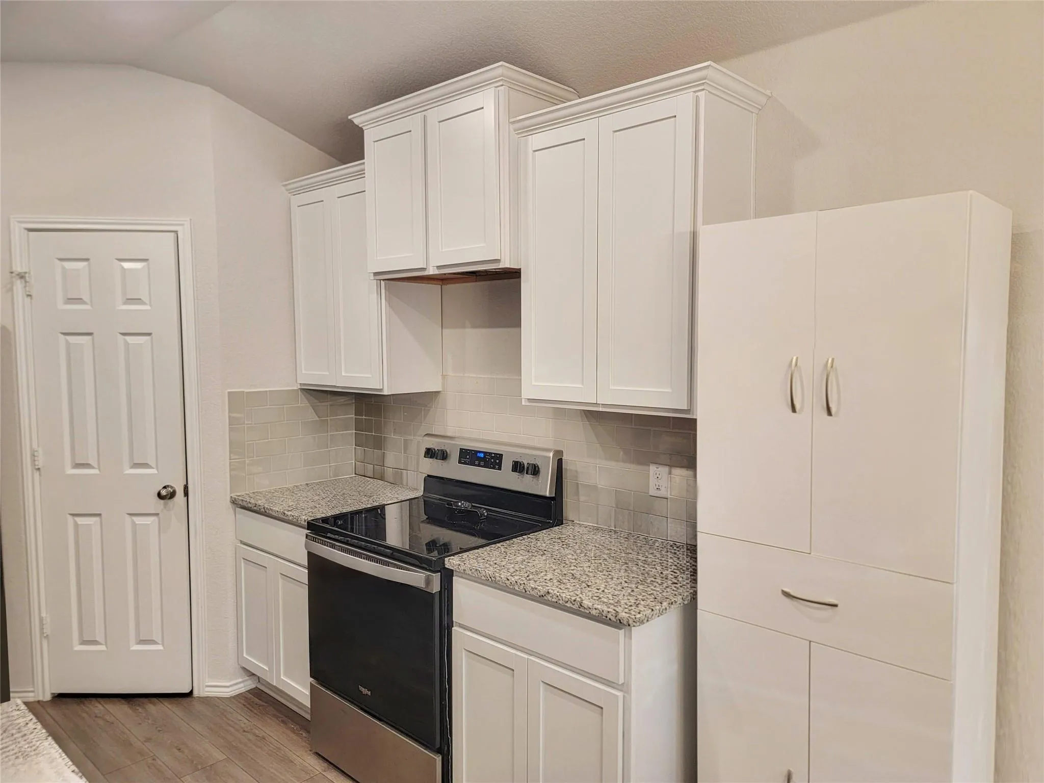 Photo 2 of 109 AKSTON CT