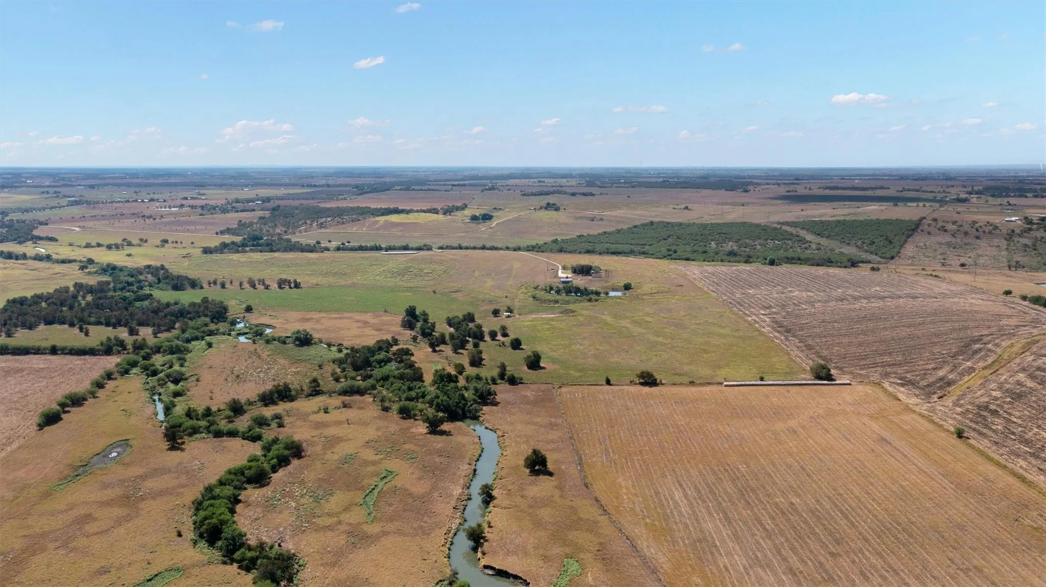 Photo of 600 COUNTY RD 447 RD, Taylor, TX, 76574