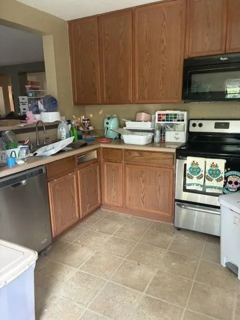 Photo 5 of 112 AZOLAR ST