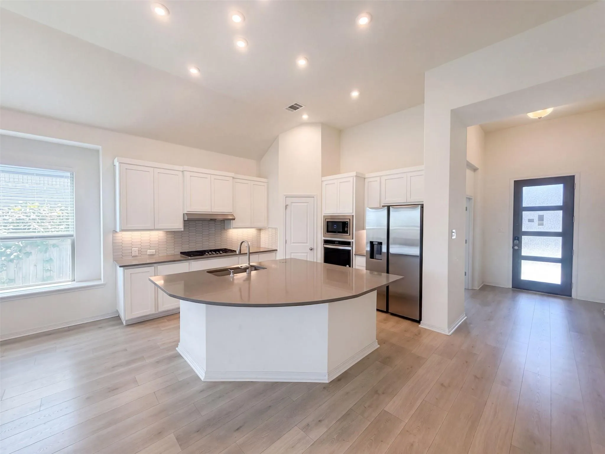 Photo 2 of 4437 SHADY HILL LN