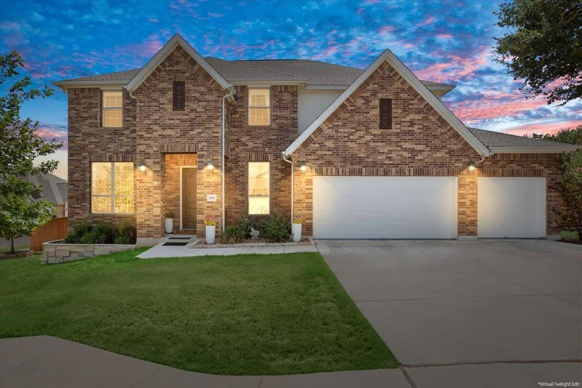 Photo 2 of 1106 SILENT OAKS DR
