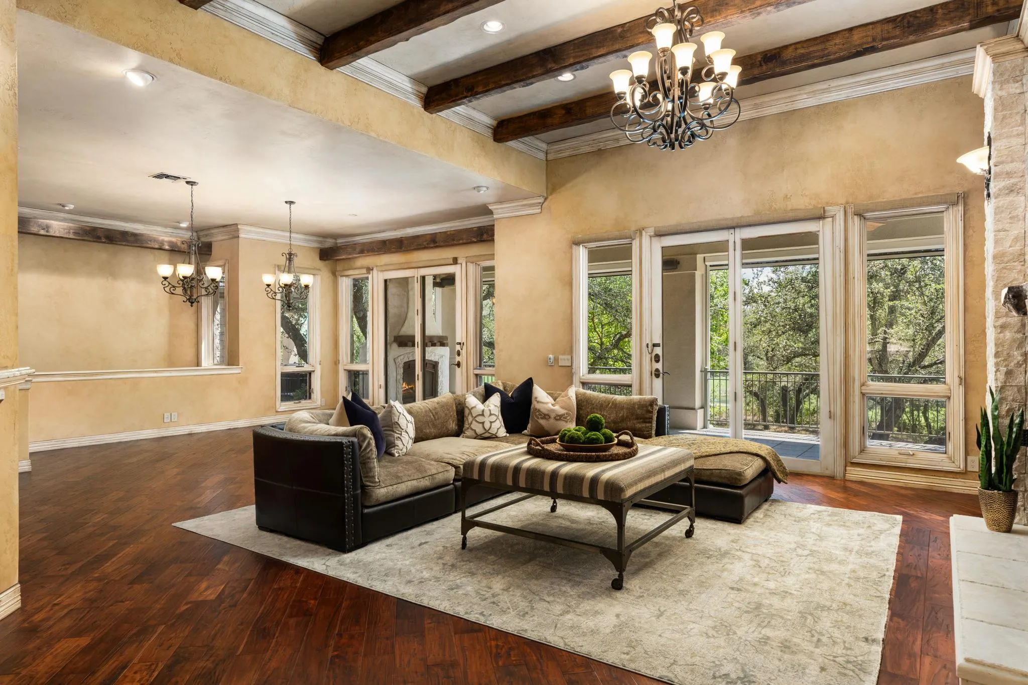 Photo 5 of 2305 BARTON CREEK BLVD #29