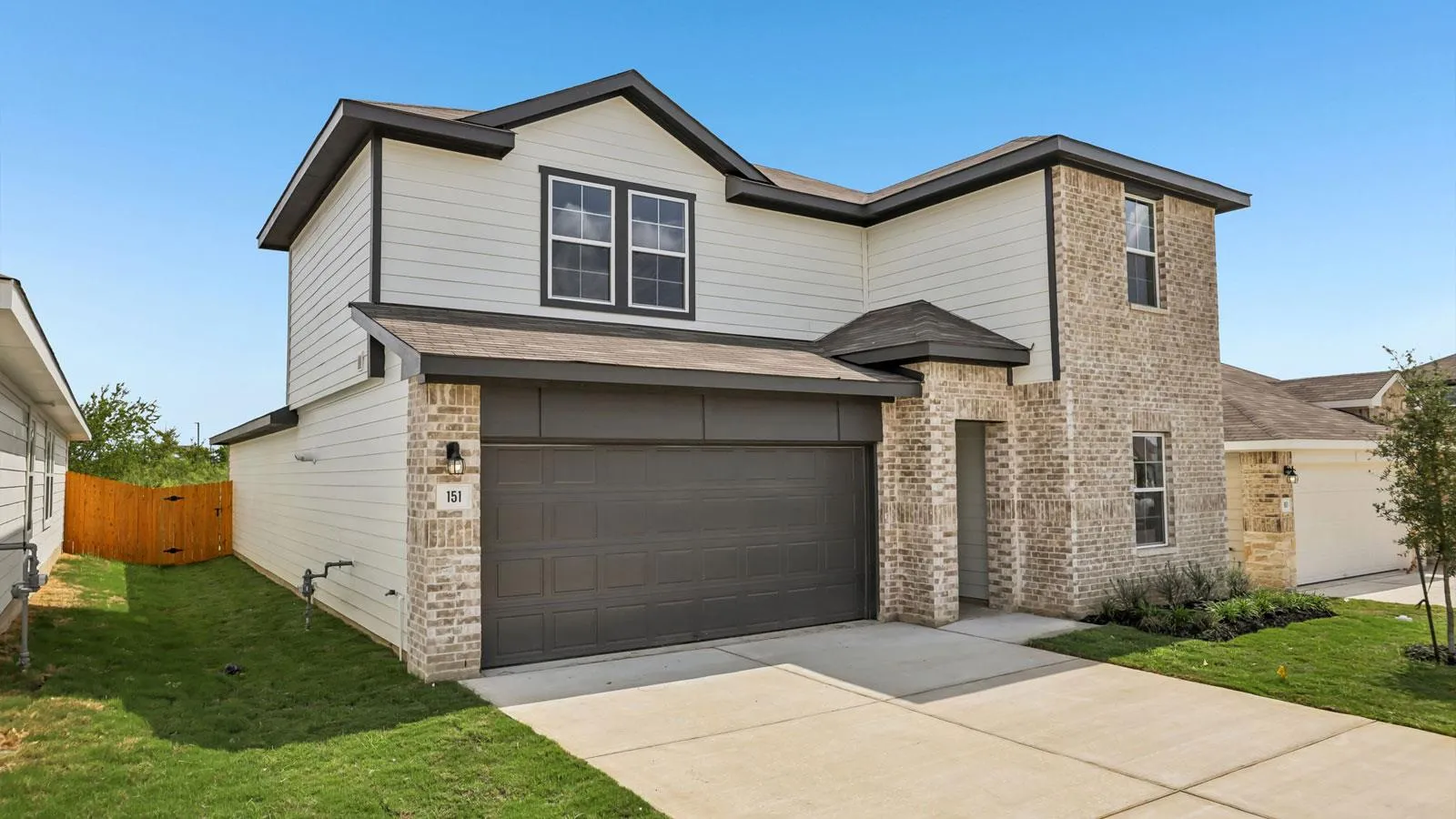 Photo 4 of 151 MUSTANG LAKE CIR