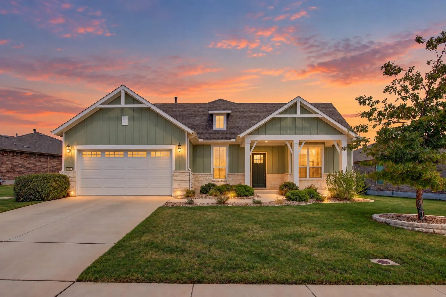 Photo of 305 IRON RAIL LN, Georgetown, TX, 78633
